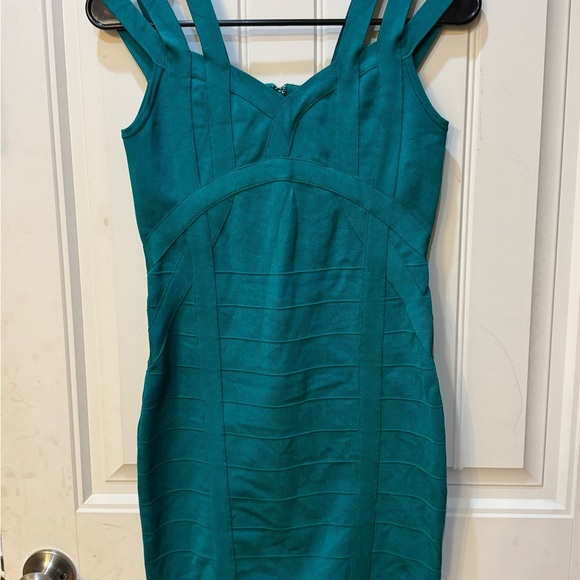 Guess Body con/ Bandage Dress - Emerald Green - Picture 6 of 6